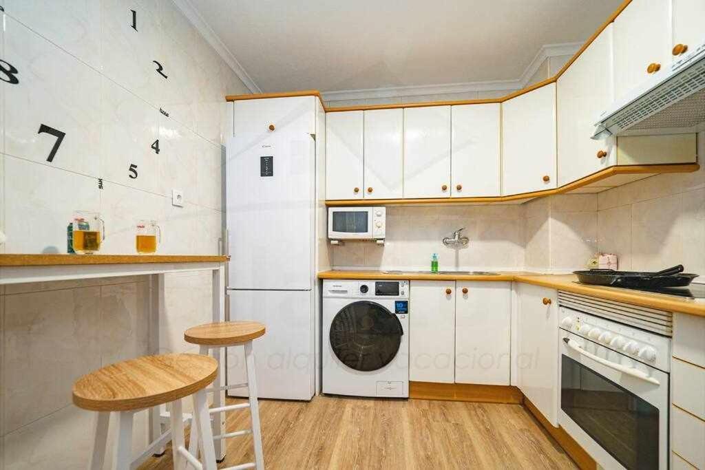 Begona Apartamento Gijon Luaran gambar